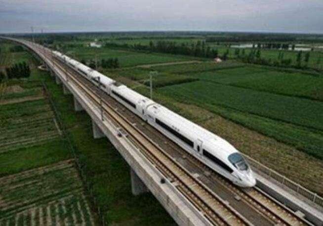 探索南三龙铁路，连接福建新篇章的黄金纽带南三龙铁路350为什么降到200
