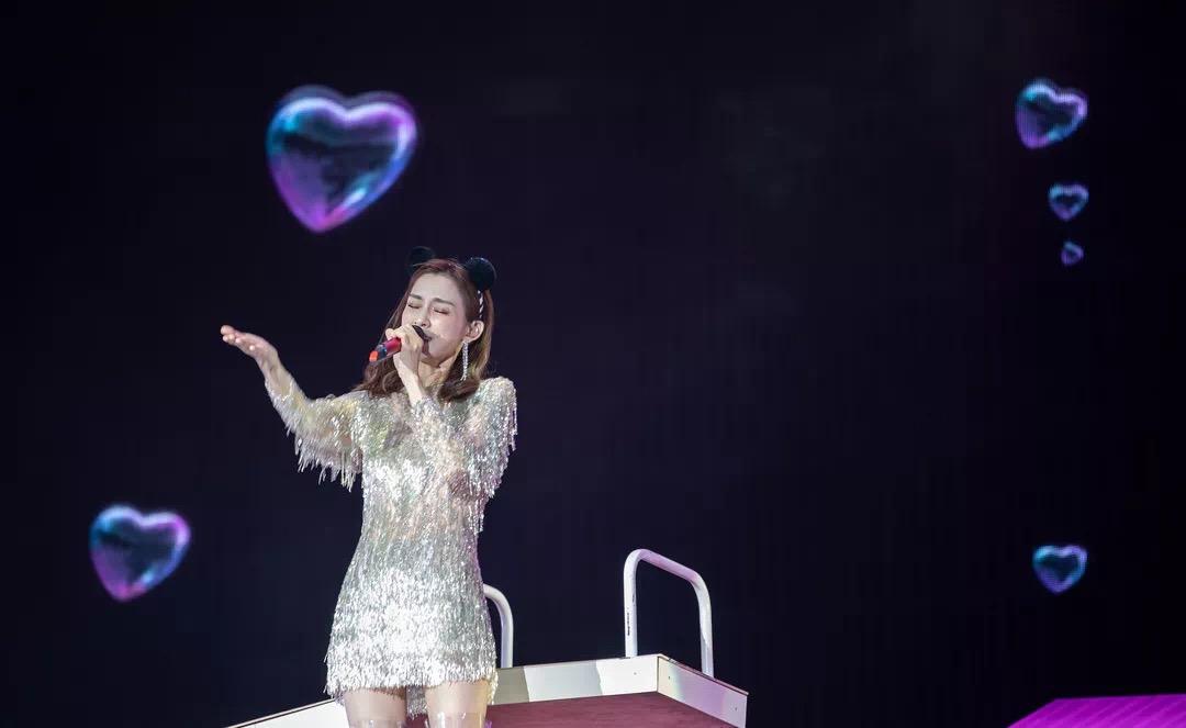 澳门6号演唱会，璀璨星光下的梦幻之夜澳门6号演唱会在哪里举行的啊多少钱呢