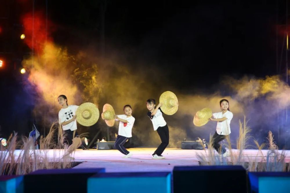 澳门6号演唱会，璀璨星光下的音乐盛宴澳门6号演唱会在哪里举行过的呢英文翻译