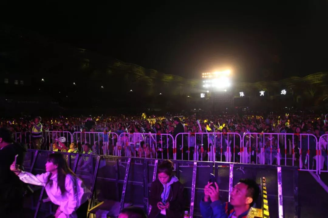 澳门6号演唱会，光影交错中的音乐盛宴—最新一期视频回放全记录澳门6号演唱会视频大全集最新一期回放下载